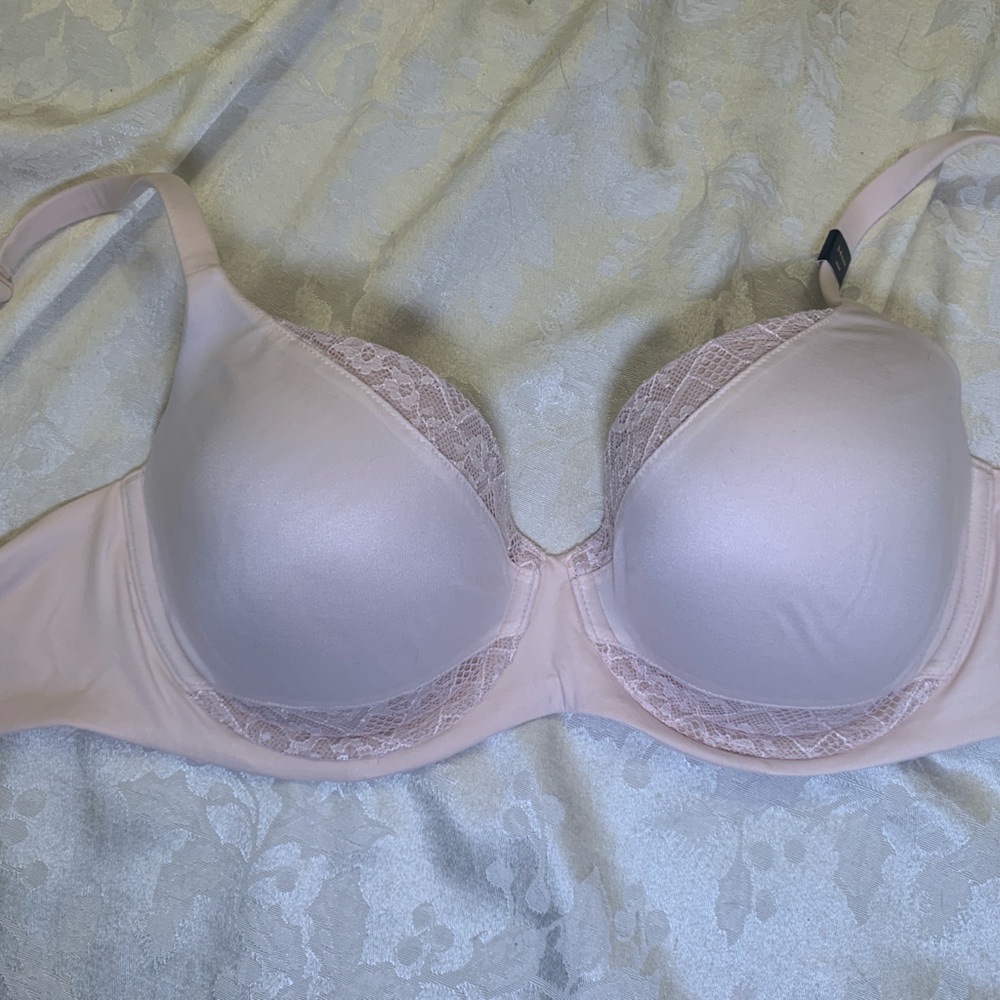 🆕 VS Nude Demi Underwire Bra